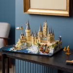 LEGO Harry Potter: Hogwarts Castle and Grounds (76419) - Image 4